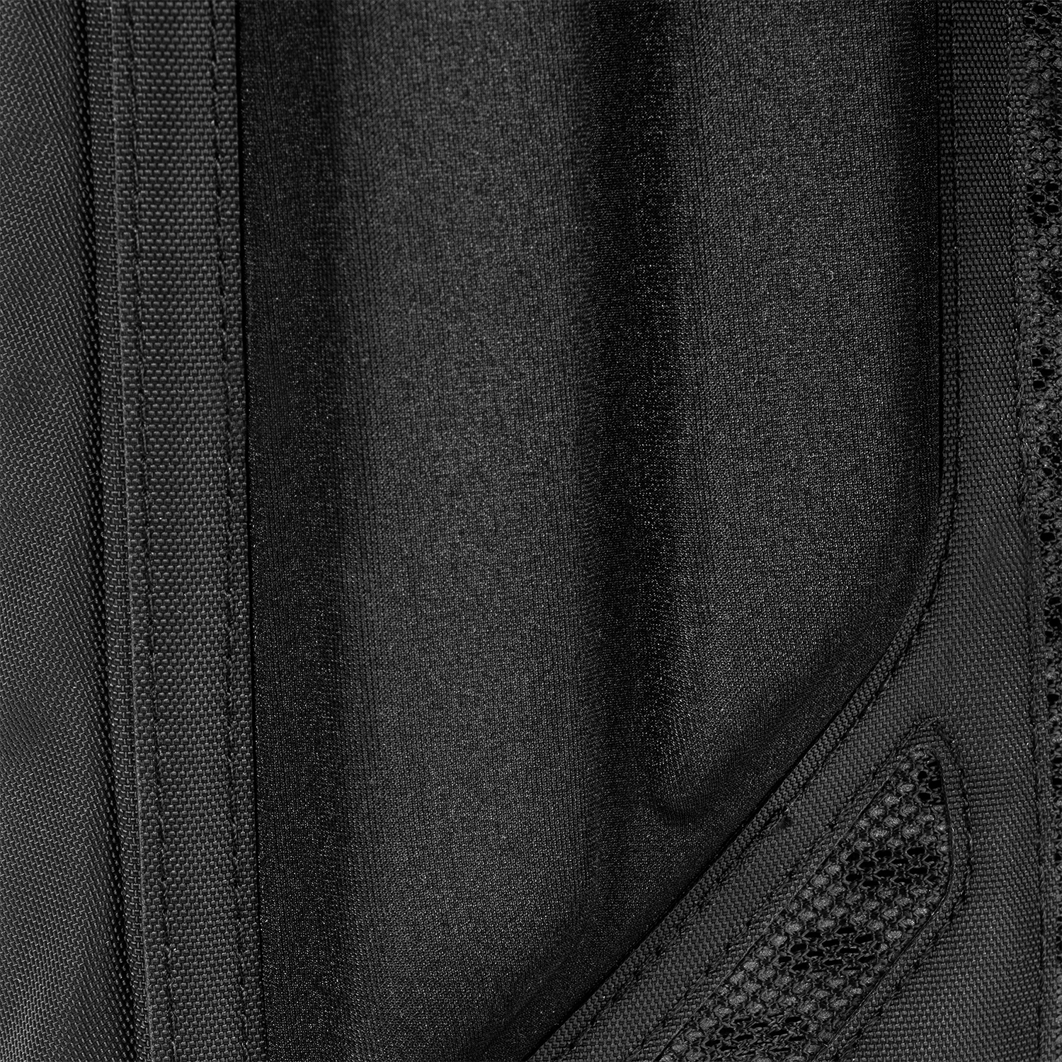 paragon-hydration-pack-s4 Paragon_Black_Texture.png