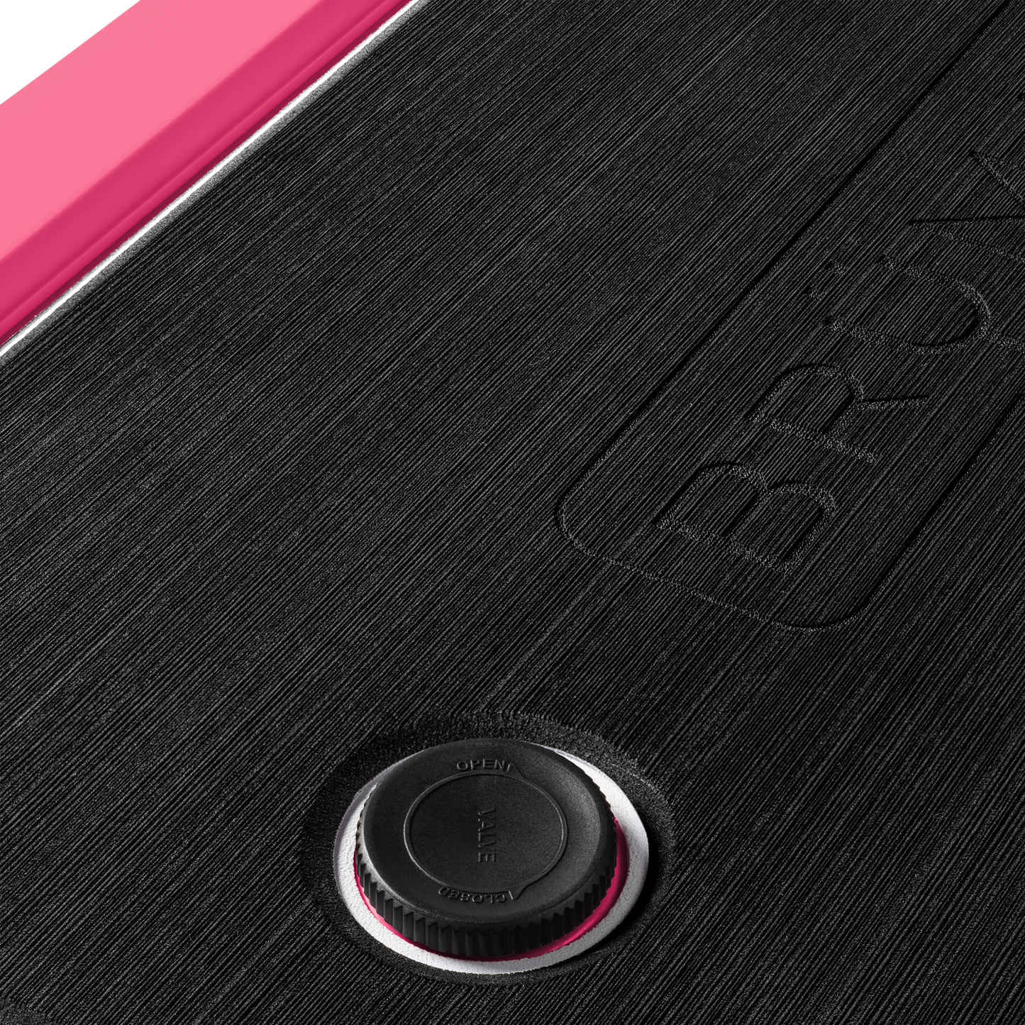 brutank-n1 brutank-55qt-neonpink-vent.png