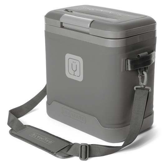 magpack-18-can-p6 magpack_18_graphite_front_strap.png